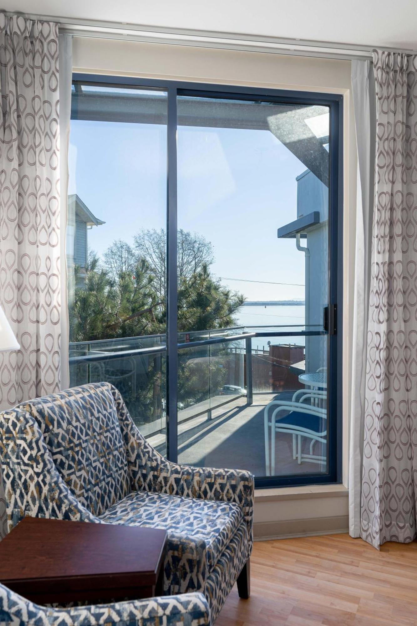 Ocean Promenade Hotel White Rock Værelse billede